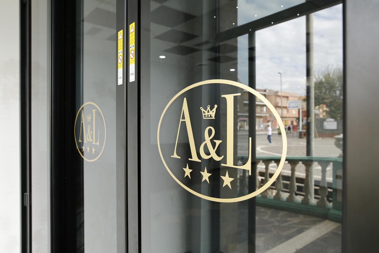 Alex & Lorenz Hotel トルヴァイアニカ エクステリア 写真