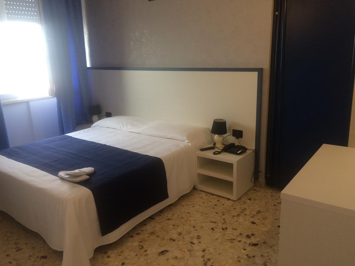 Alex & Lorenz Hotel トルヴァイアニカ エクステリア 写真